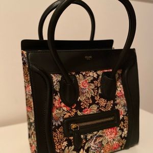 LUGGAGE DRUMMED CALFSKIN WITH LEATHER HANDLES and fabric embroidery